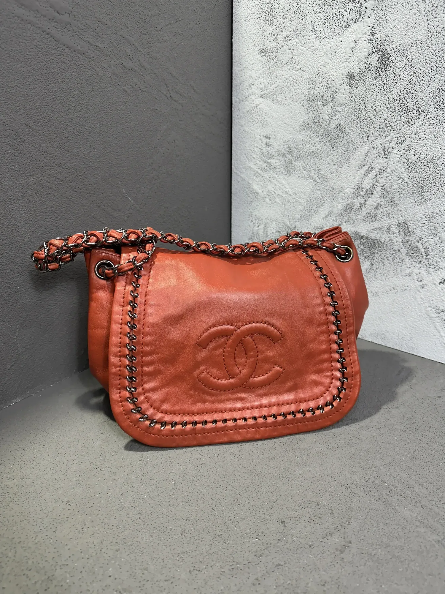 가방-샤넬-염색 - 럭스 라인 아코디언 플랩 백 수선 후